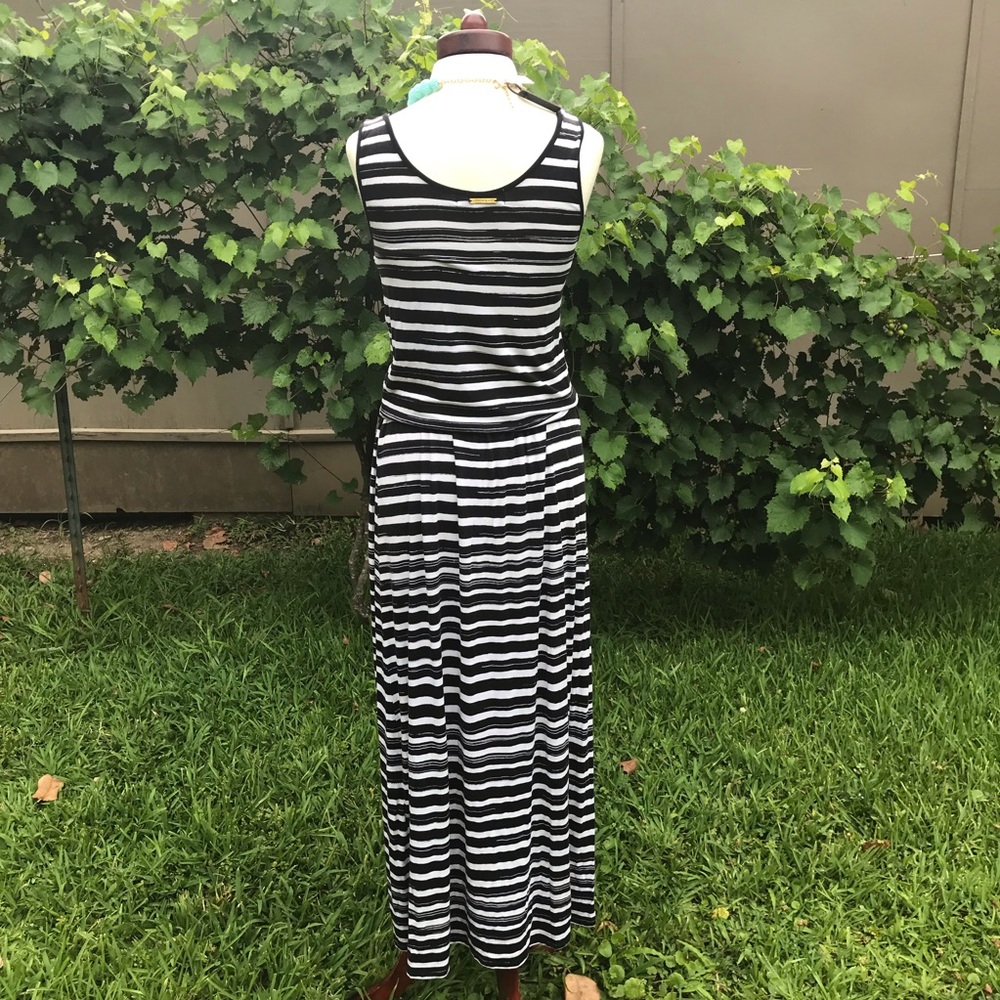 Michael Kors Striped Maxi Dress Blk/White - Picture 2 of 8